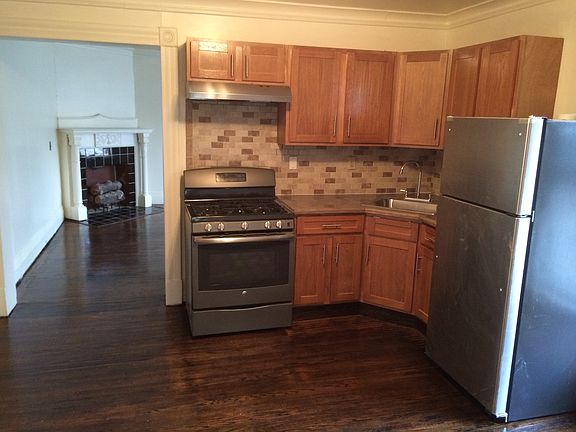 2nd image of 44 Vick Park #B-2