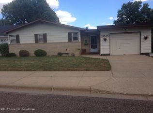 1030 5th Ave W, Dickinson, ND 58601