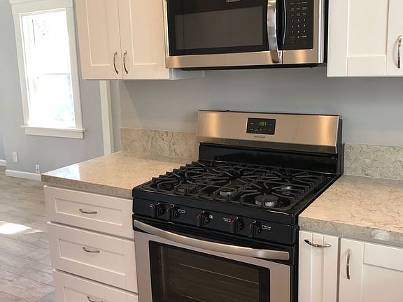 3rd image of 4818 33rd St