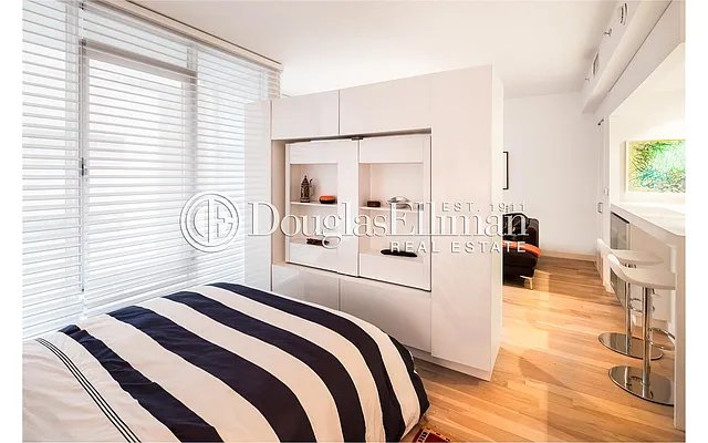 Sold by Douglas Elliman | media 20