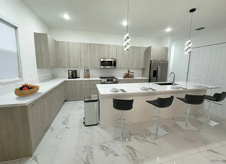 362 Coldwater Canyon Ave — Photo 4