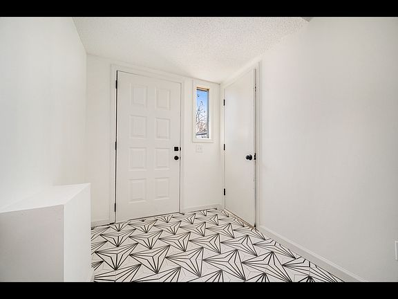 2nd image of 3030 Eaton St #2