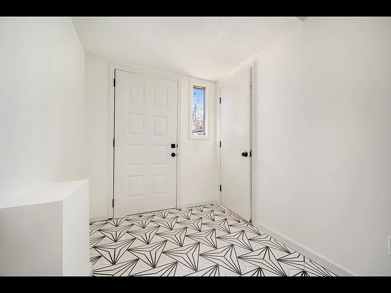 3030 Eaton St #2 — Photo 2