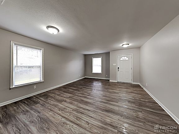 3rd image of 1356 Waterlily Ln