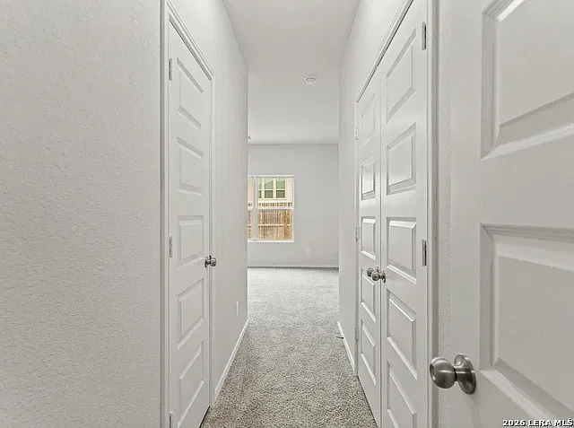 4 bed, 2.5 bath, 2032 sqft, $2,550 — Photo 3