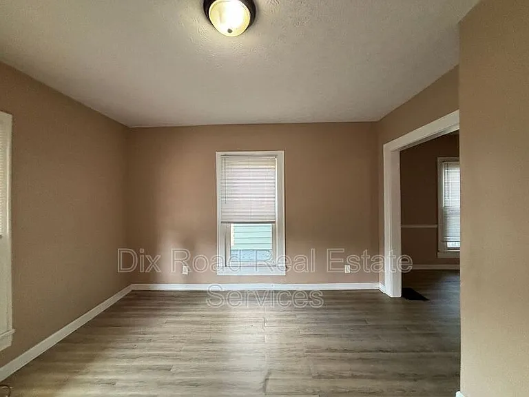 1903 Tytus Ave — Photo 6