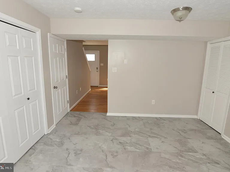 311 Willowbrook Ct — Photo 13