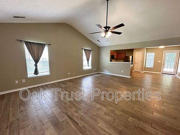 2nd image of 5208 Carlisle Ct