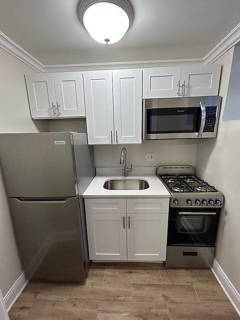 1st image of 5206 S Harper Ave #110