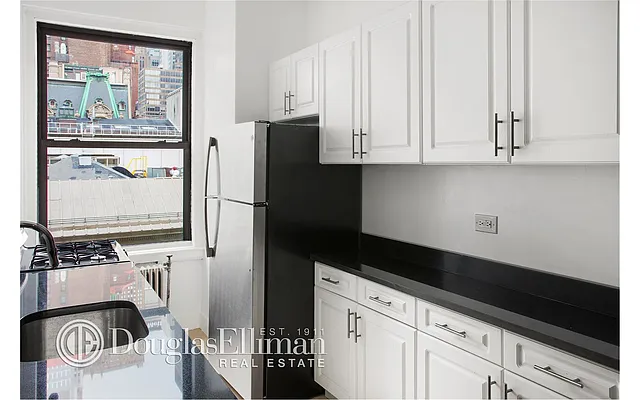 Rented by Douglas Elliman | media 17