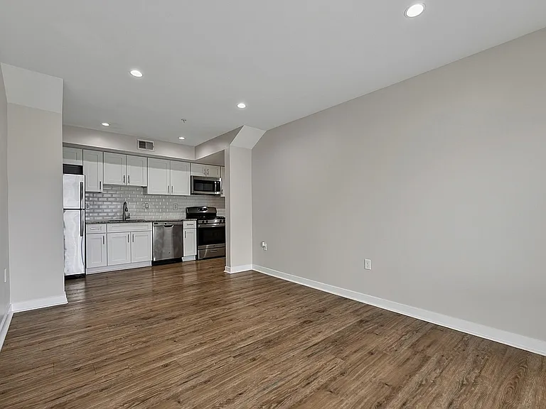 1516 Marion Barry Ave SE #402 — Photo 7