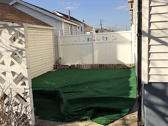 5th image of 601 Beach 69th St #2