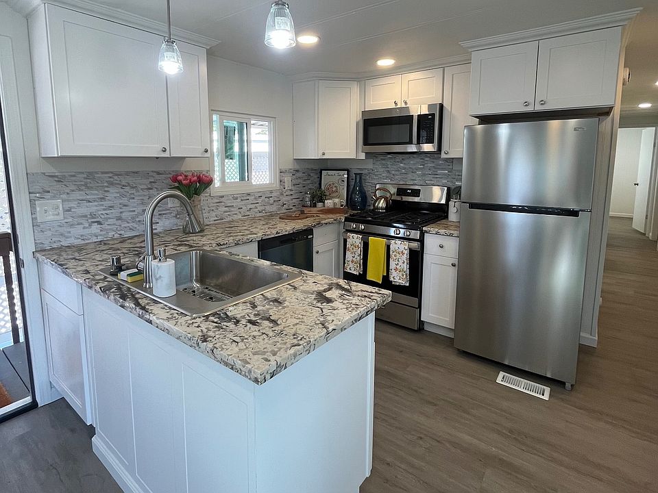 1st image of 902 Del Paso Blvd #138