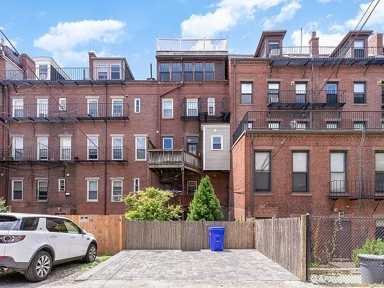 53 Rutland St #2 — Photo 9