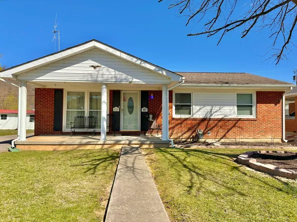 425 Brentwood Dr, Covington, VA 24426