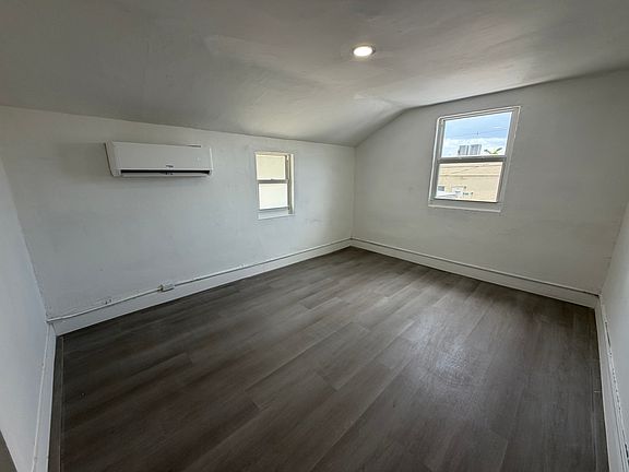 5th image of 1968 NW 24th Ave #3/2-D