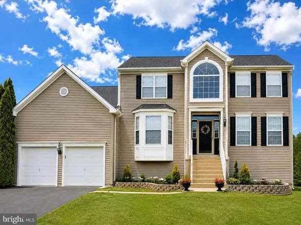 27 Queensboro Ter, East Windsor, NJ 08520