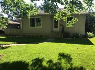 353 3rd St S, Bayport, MN 55003