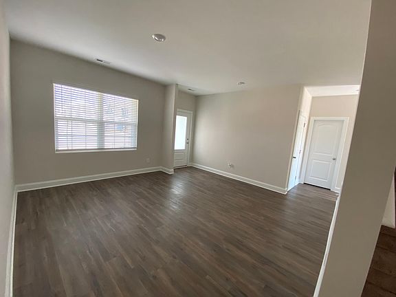 Spacious Flex Room - Office/Play/Formal Dining