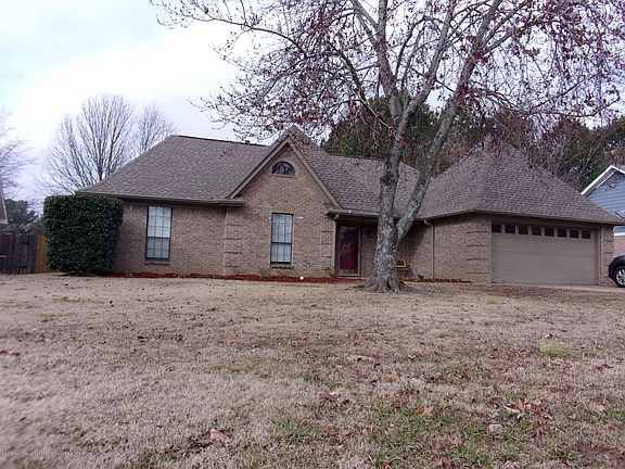 3rd image of 7405 Fox Meadow Dr
