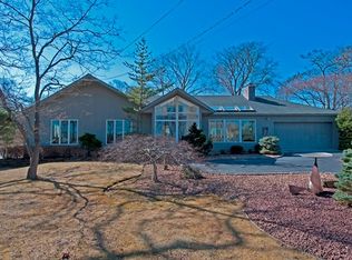 25 Bevin Rd, Northport, NY 11768