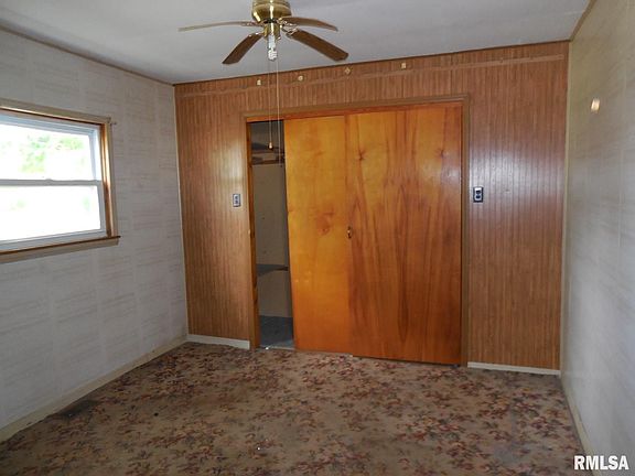 5th image of 312 E Washington St
