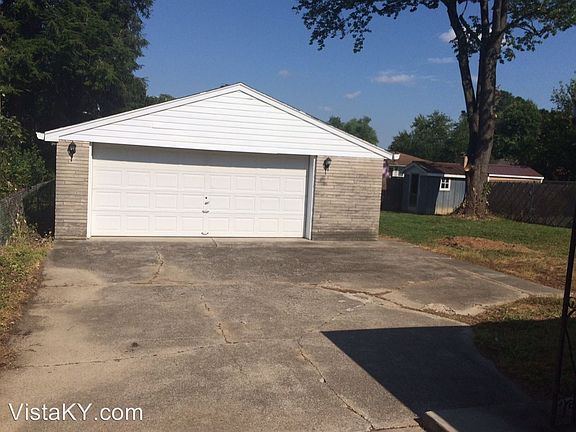 4th image of 7803 Canna Dr