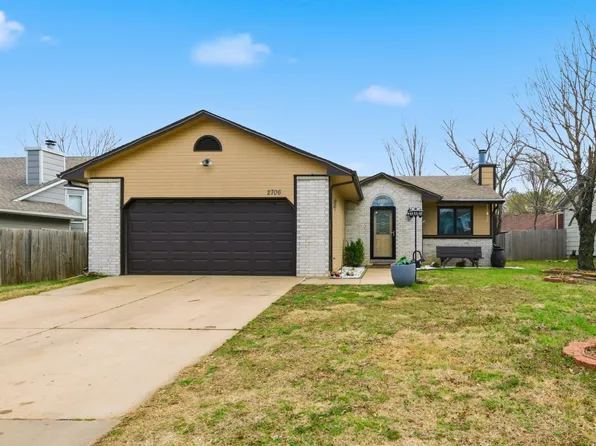 2706 S Yellowstone St, Wichita, KS 67215