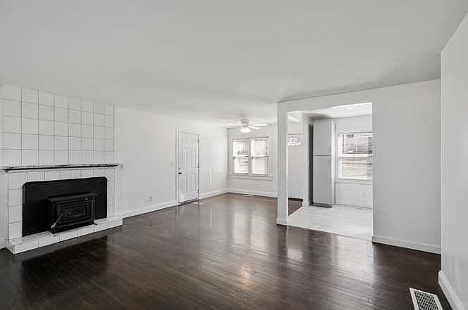 1st image of 4515 Crisp Ave