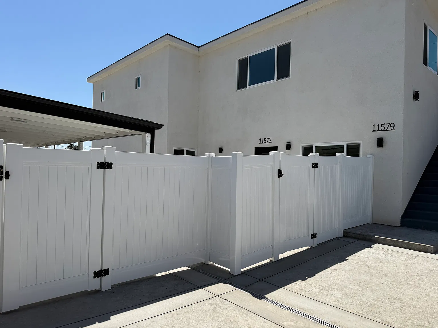 3 bed, 2.5 bath, 1200 sqft, $3,300 — Photo 1