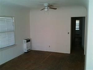 5th image of 4708 S Van Ness Ave