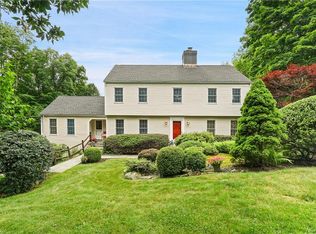 18 Helena Dr, Chappaqua, NY 10514