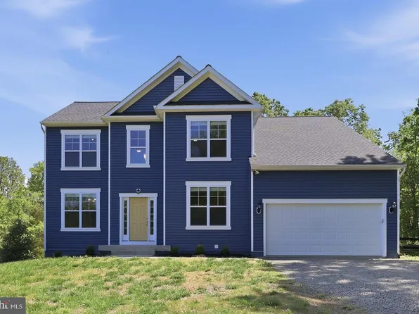 60 Legacy Ln, Fredericksburg, VA 22406