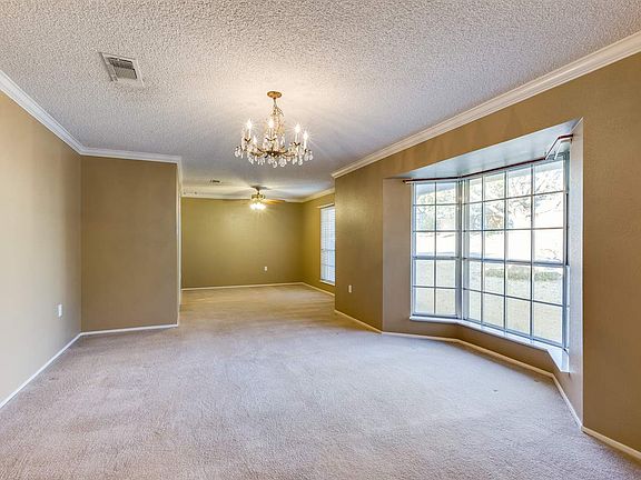 4th image of 5620 Westlawn Dr