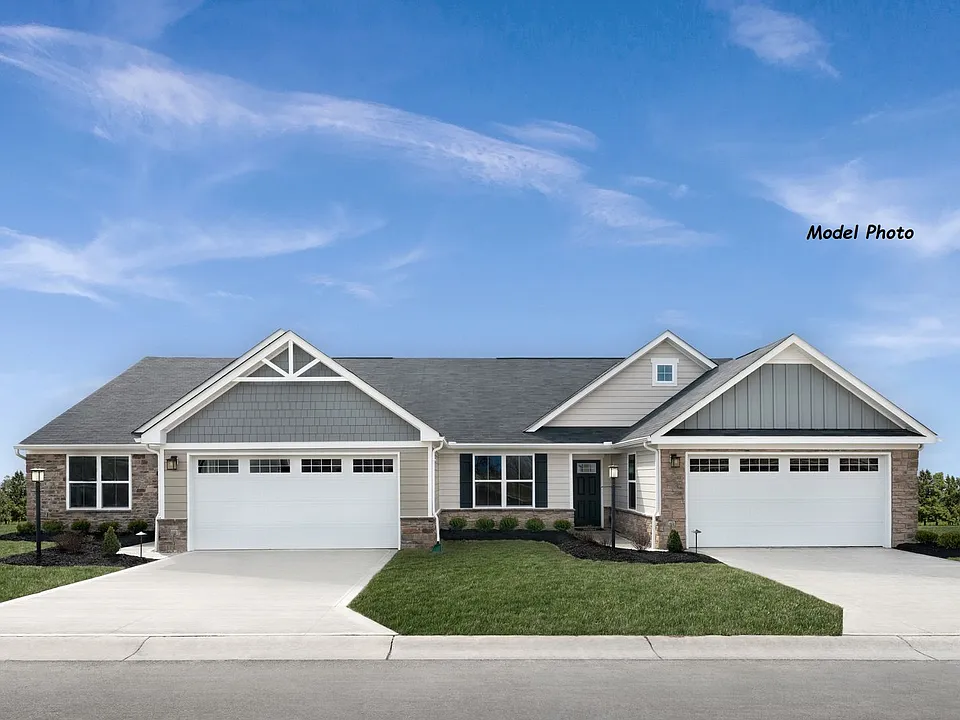 2501 McClouds Sq
