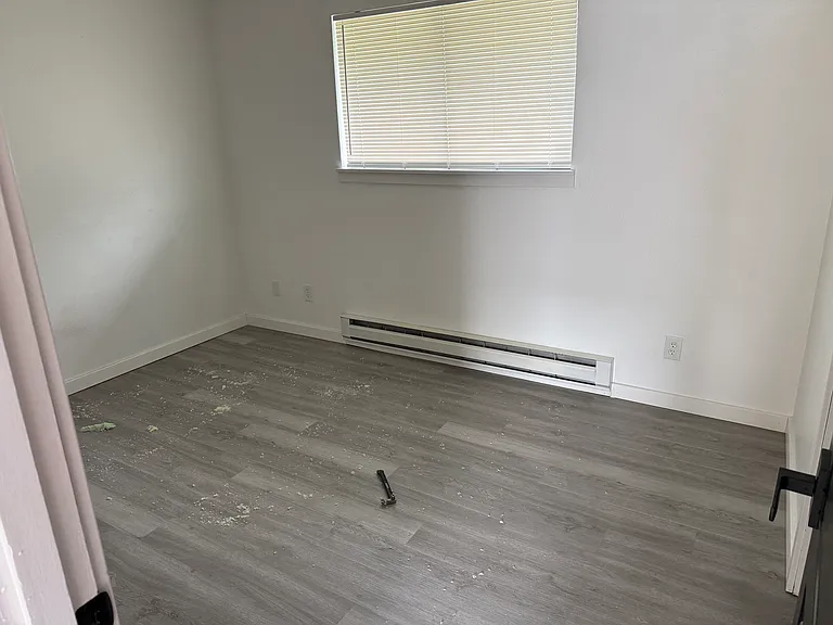 906 B St #G — Photo 8