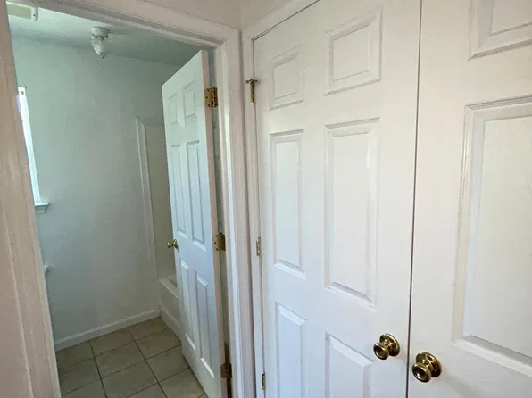 240 Passaic St, Trenton, NJ 08618