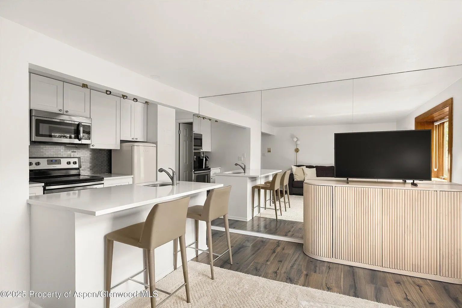1 bed, 466 sqft, $7,500 — Photo 3