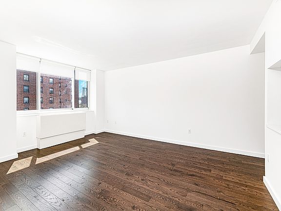 4th image of 310 E 2nd St APT 6D