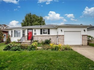 1462 100th St, Niagara Falls, NY 14304