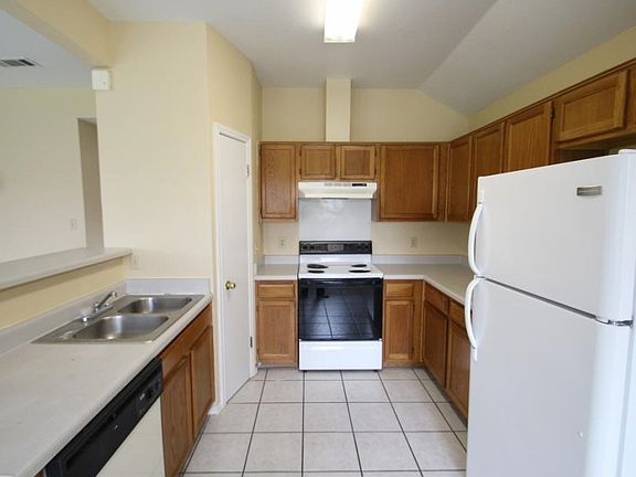5th image of 5006 Paragon Dr