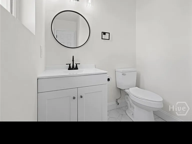 408 Valentine Dr — Photo 15