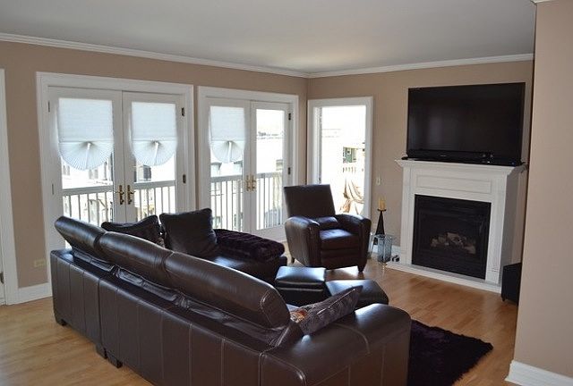 1st image of 5230 N Kenmore Ave Suite 4D