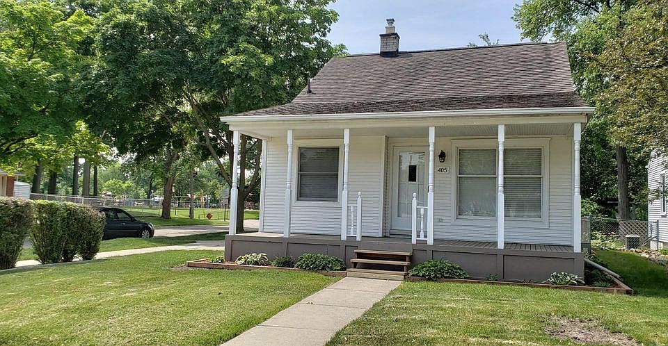 1st image of 405 Park Dr