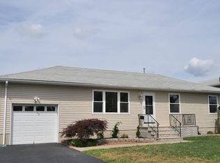 40 Washington St, Clark, NJ 07066