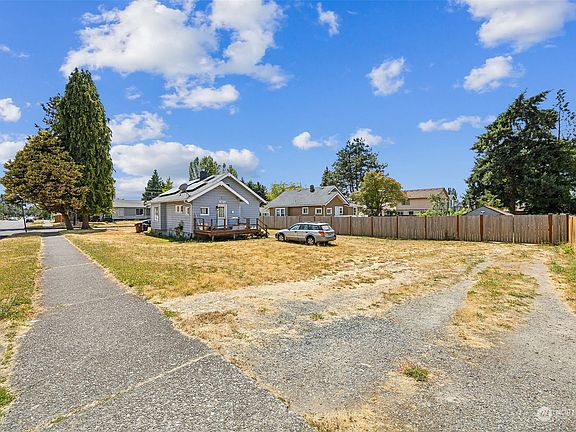 4th image of 1401 S 47th Street