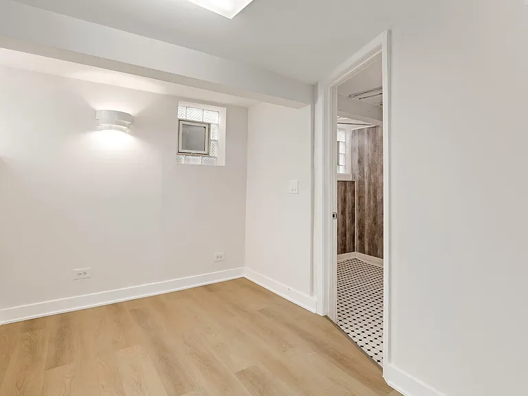 4340 N Oakley Ave #CH — Photo 25