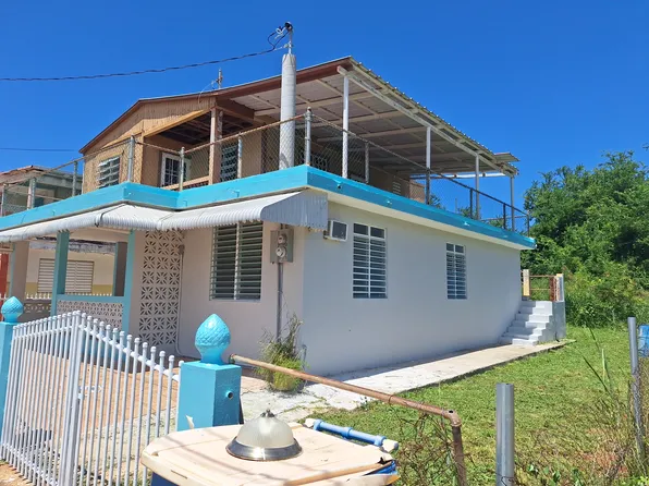 17 Luis T Diaz St, Aguadilla, PR