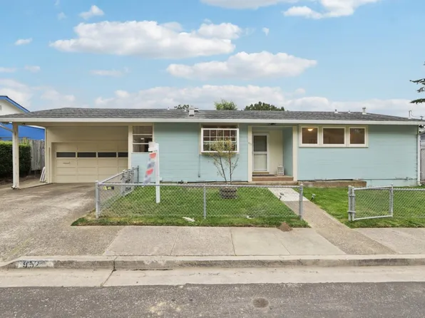 952 Alta Vista Dr, Pacifica, CA 94044