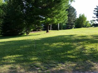 121 Aspen Dr, Marquette, MI 49855